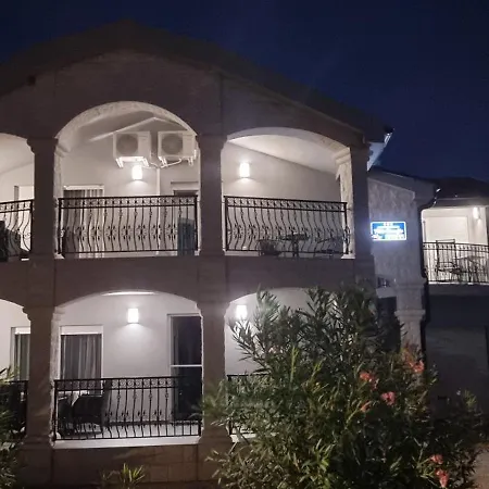 Marija Apartment Vir