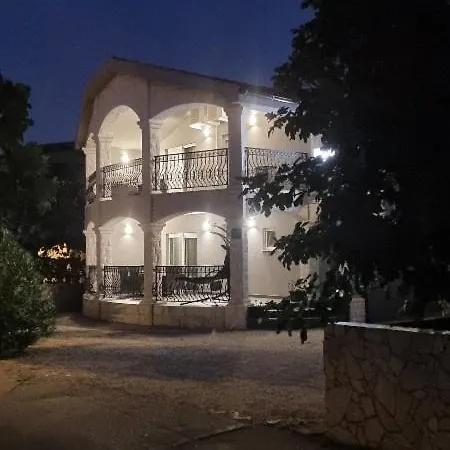 Apartament Marija *