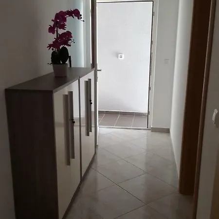 Apartament Marija Vir