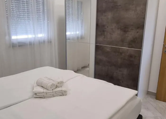 Marija Apartment Vir