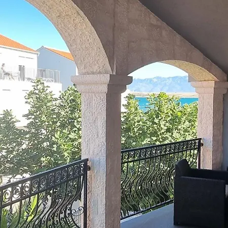 아파트 Marija 비르